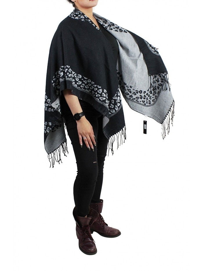 Tribal Arrows Open Front Fringed Ruana Wrap - Black and White - C0127YK888V