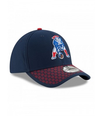 New Era Sideline England Patriots in Men's Baseball Caps